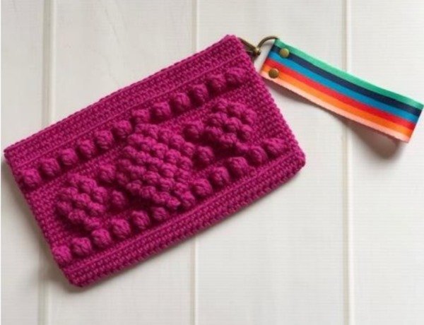 Guía de tejido – Clutch Uvitas