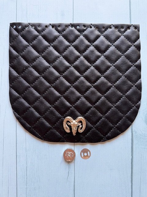 Tapa Gucci - color negro en relieve
