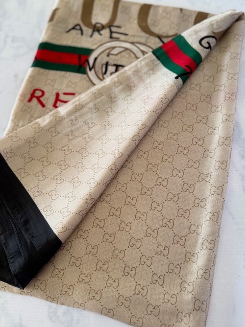 Pashmina Gucci