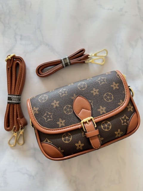 Bandolera monogram marrón
