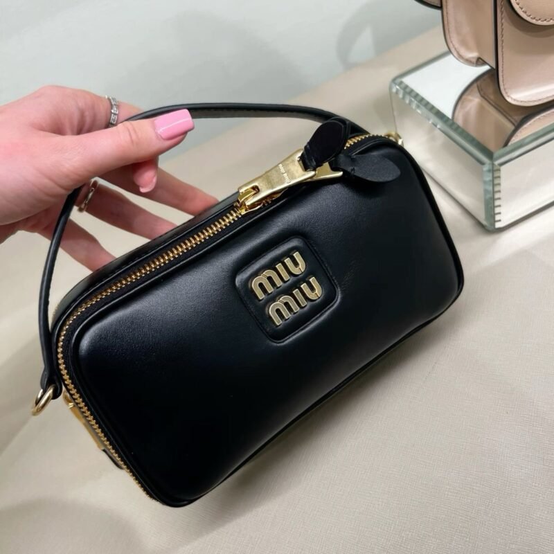 Cartera Miu Miu