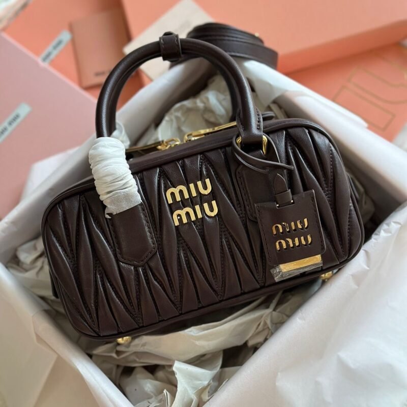 Cartera Miu Miu