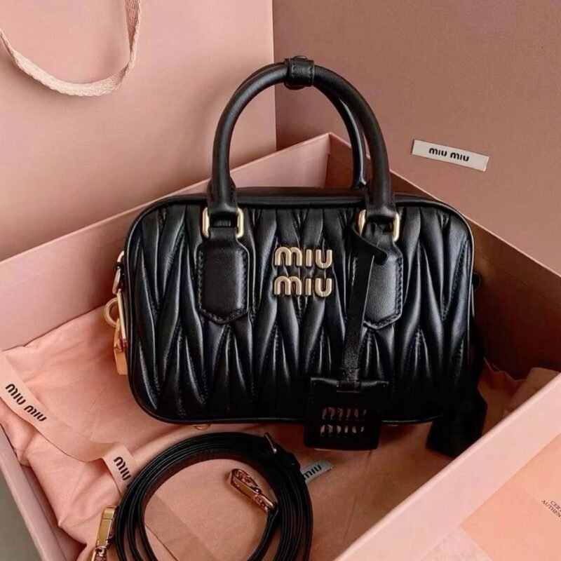 Cartera Miu Miu chica