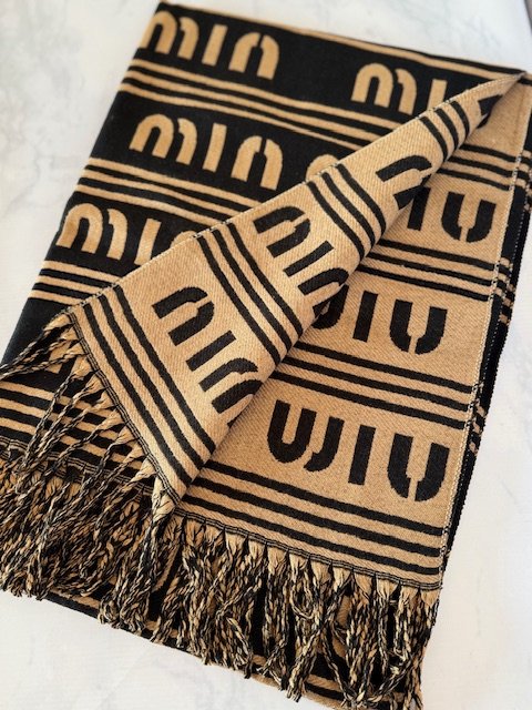 Pashmina Miu Miu