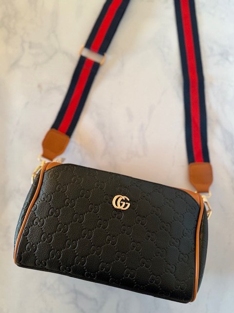 Bandolera Gucci negra