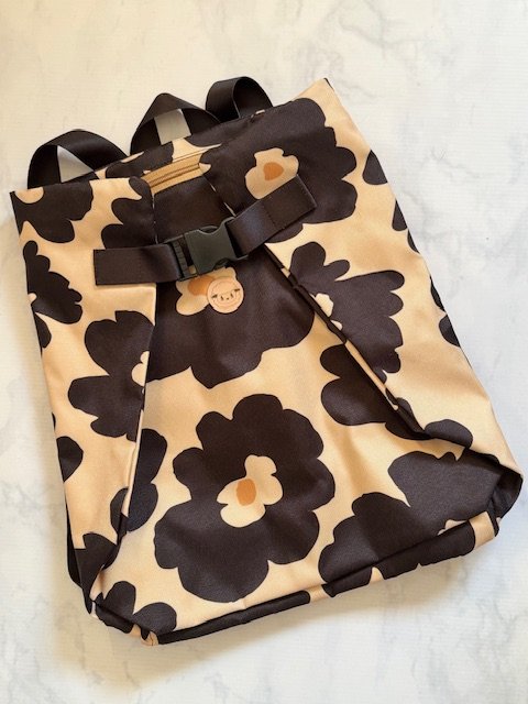 Mochila Porta-proyecto - Flores beige y negro