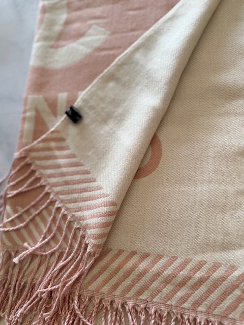 Pashmina Chanel