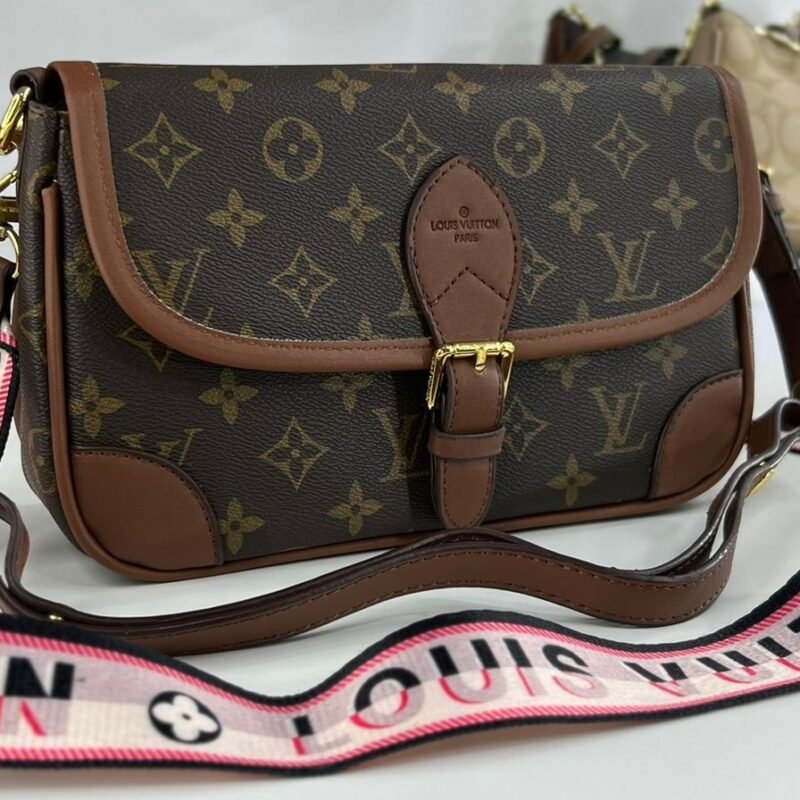 Bandolera LV con ribetes en marrón