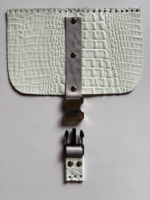 Bandolera summer - croco blanco