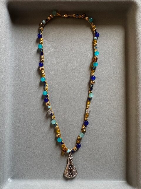 Kit Collar Virgen de Lujan + guía de regalo