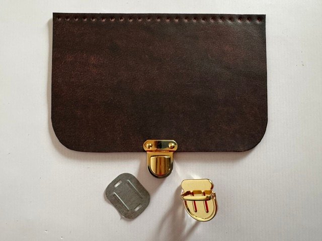 Tapa 15,5 x 24 CM