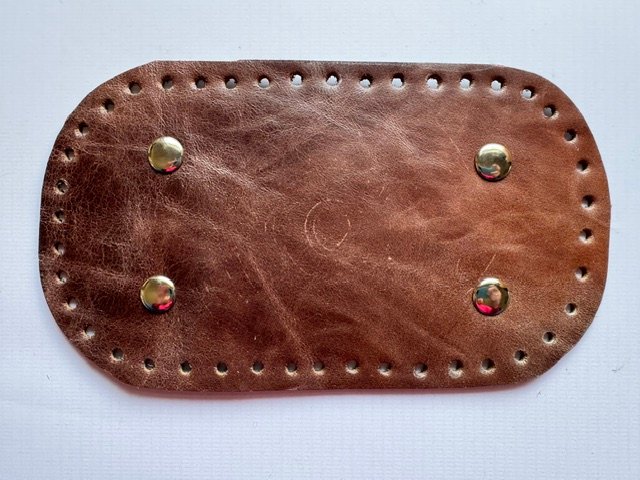 Base de cuero (10,5 x 18,5 cm)