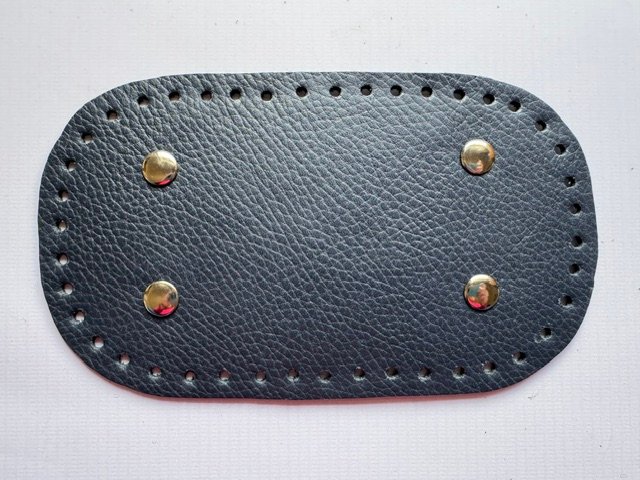 Base de cuero (10,5 x 18,5 cm)