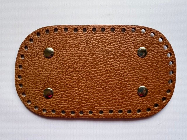 Base de cuero (10,5 x 18,5 cm)