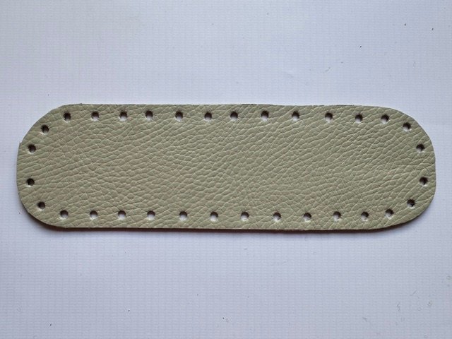 Base de cuero (6 x 21 cm)