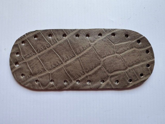 Base de cuero (6 x 15 cm)